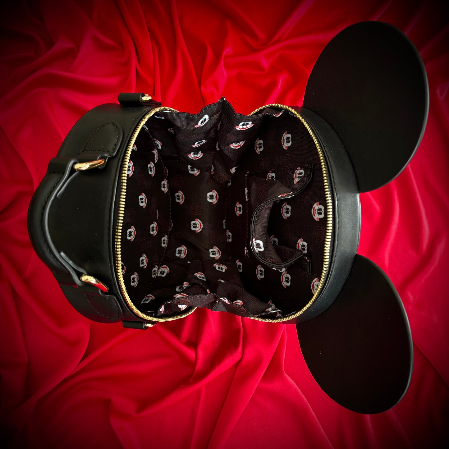 Magically Horrific™ The BILLY MOUSE Novelty Purse + Backpack